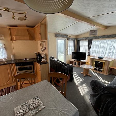 Seaview 145 - Pet Friendly, Bath And Close To Beach & Fantasy Island - Meadow Lakes Caravan & Lodge Hire 英戈尔德梅尔斯 外观 照片