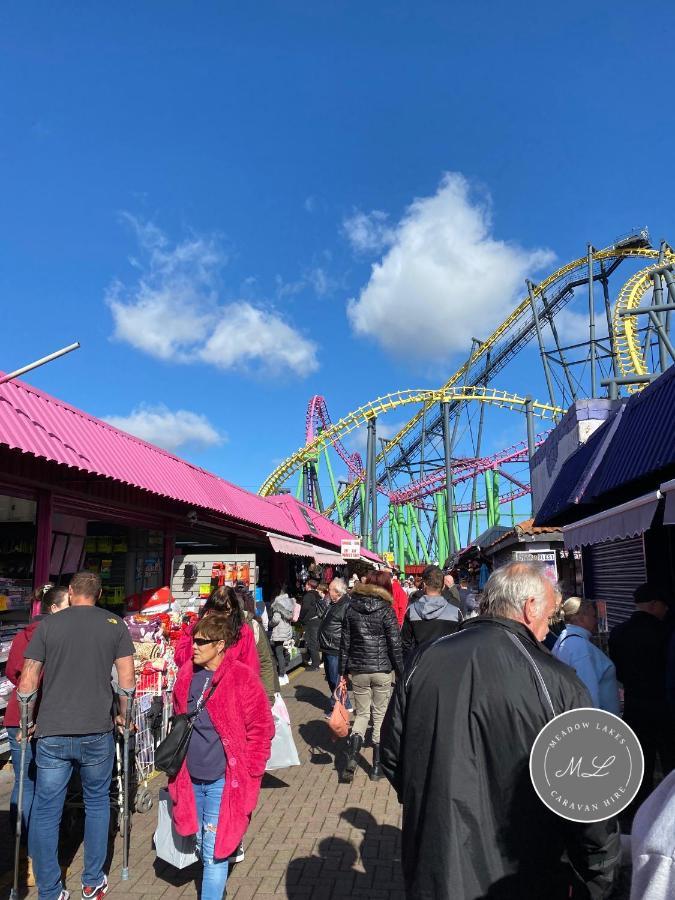 Seaview 145 - Pet Friendly, Bath And Close To Beach & Fantasy Island - Meadow Lakes Caravan & Lodge Hire 英戈尔德梅尔斯 外观 照片