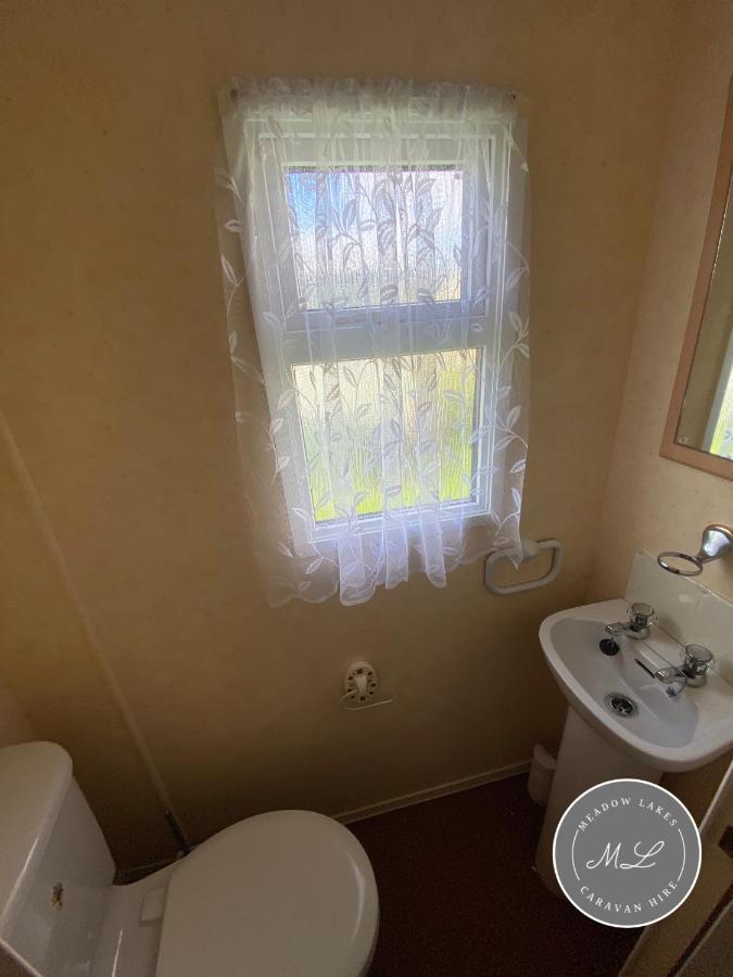 Seaview 145 - Pet Friendly, Bath And Close To Beach & Fantasy Island - Meadow Lakes Caravan & Lodge Hire 英戈尔德梅尔斯 外观 照片